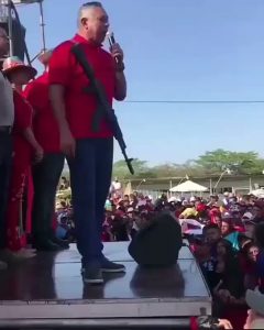 Pedro Carreño amenaza a los EEUU, ante una concentración chavista en Paraguachón, La Guajira
